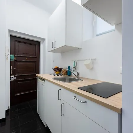 Krakowskie Przedmiescie 63: Private Apartment in Old Town Warsaw Exterior photo