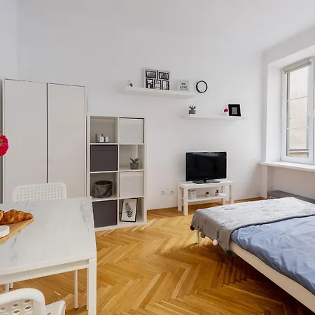 Krakowskie Przedmiescie 63: Private Apartment in Old Town Warsaw Exterior photo
